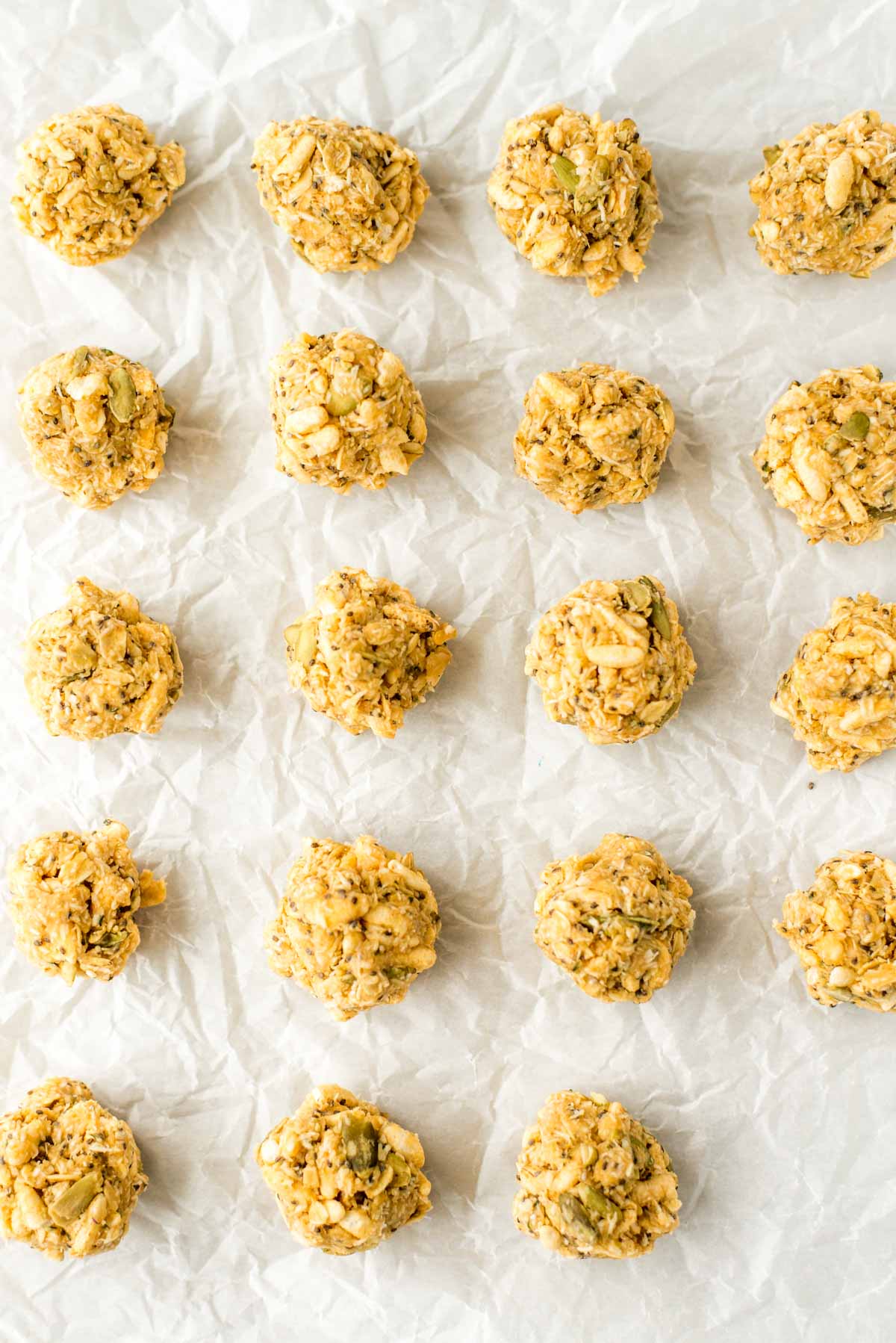 Healthy and homemade energy bites made in 10 minutes. This is the peanut butter chocolate treat you've been looking for. 