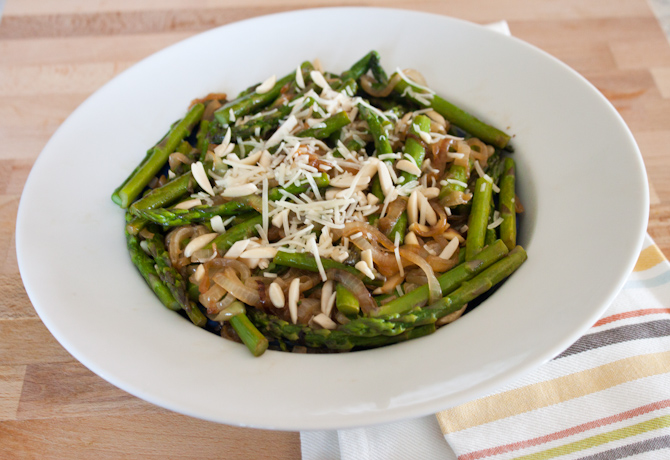 Skillet Asparagus with Caramelized Onions | simplerootswellness.com
