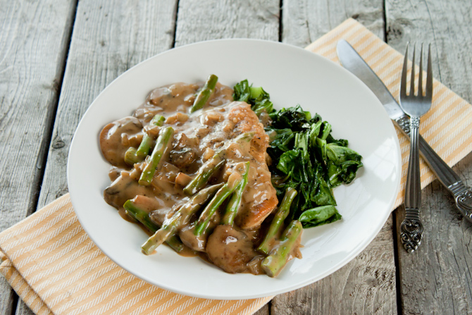 Healthy Pan Fried Chicken with Creamy Mushroom Asparagus Sauce | simplerootswellness.com
