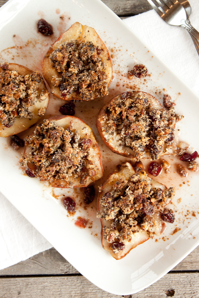 Cranberry Crisp Stuffed Pears | simplerootswellness.com