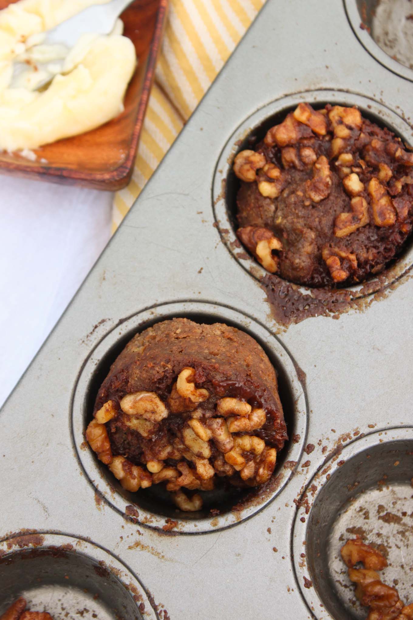Spiced Zucchini Muffins with Streusel Topping | simplerootswellness.com
