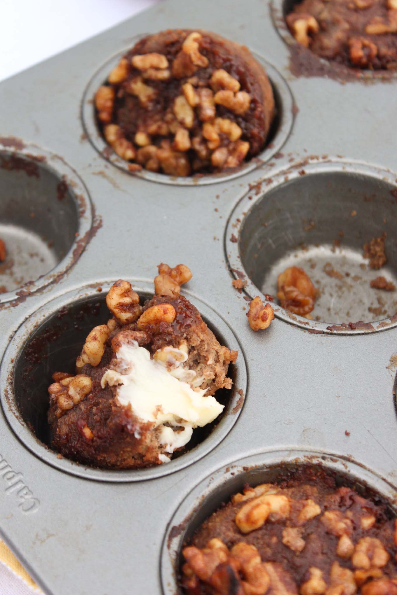 Spiced Zucchini Muffins with Streusel Topping | simplerootswellness.com