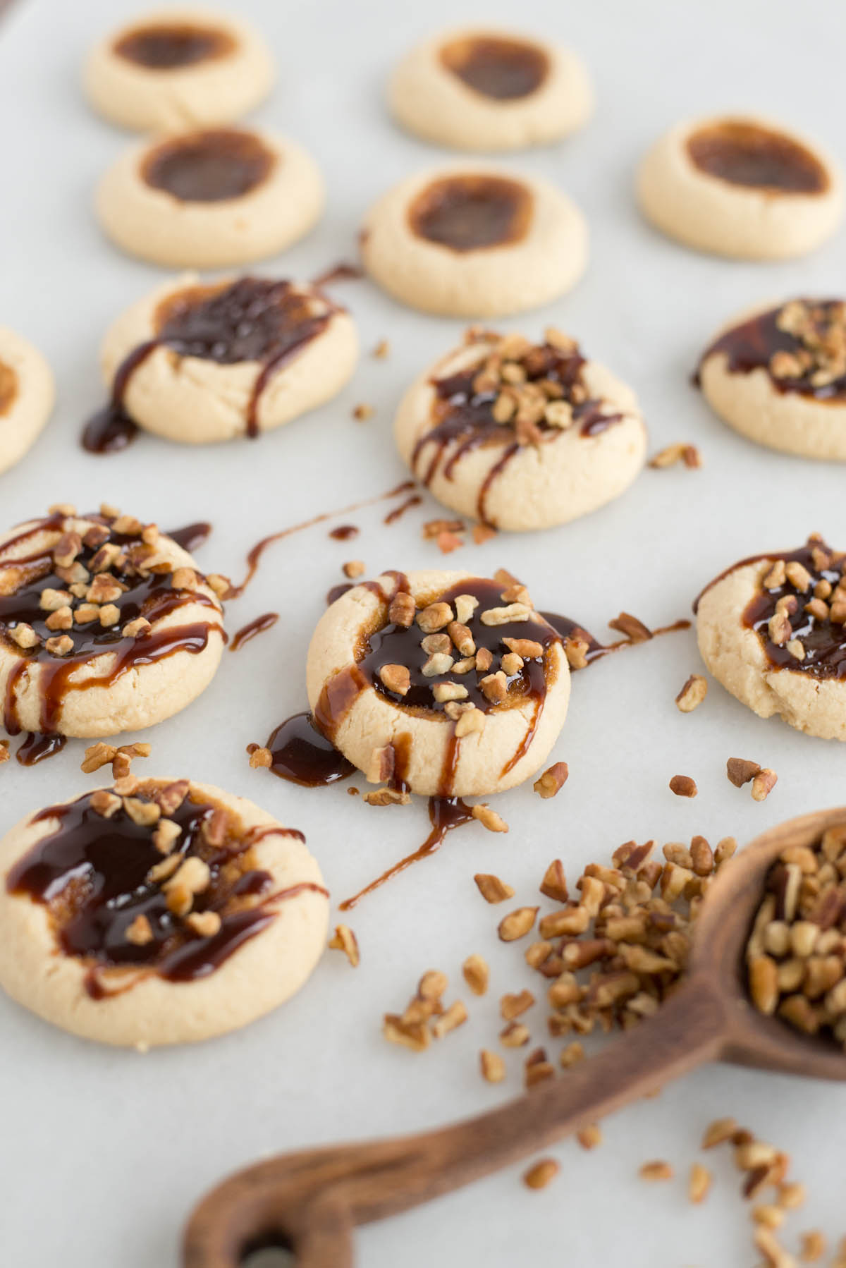 Looking for a healthier cookie recipe? Look no further than these thumbprint cookies that are gluten-free and paleo. Click to find out more!