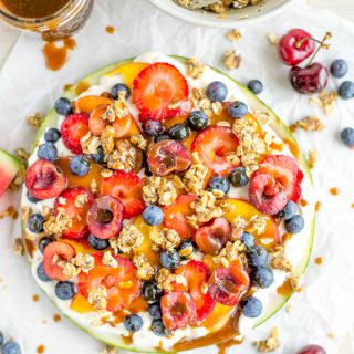 This 20 minute dessert is the best of both worlds. Health + sweets with summers favorites. You can't go wrong.