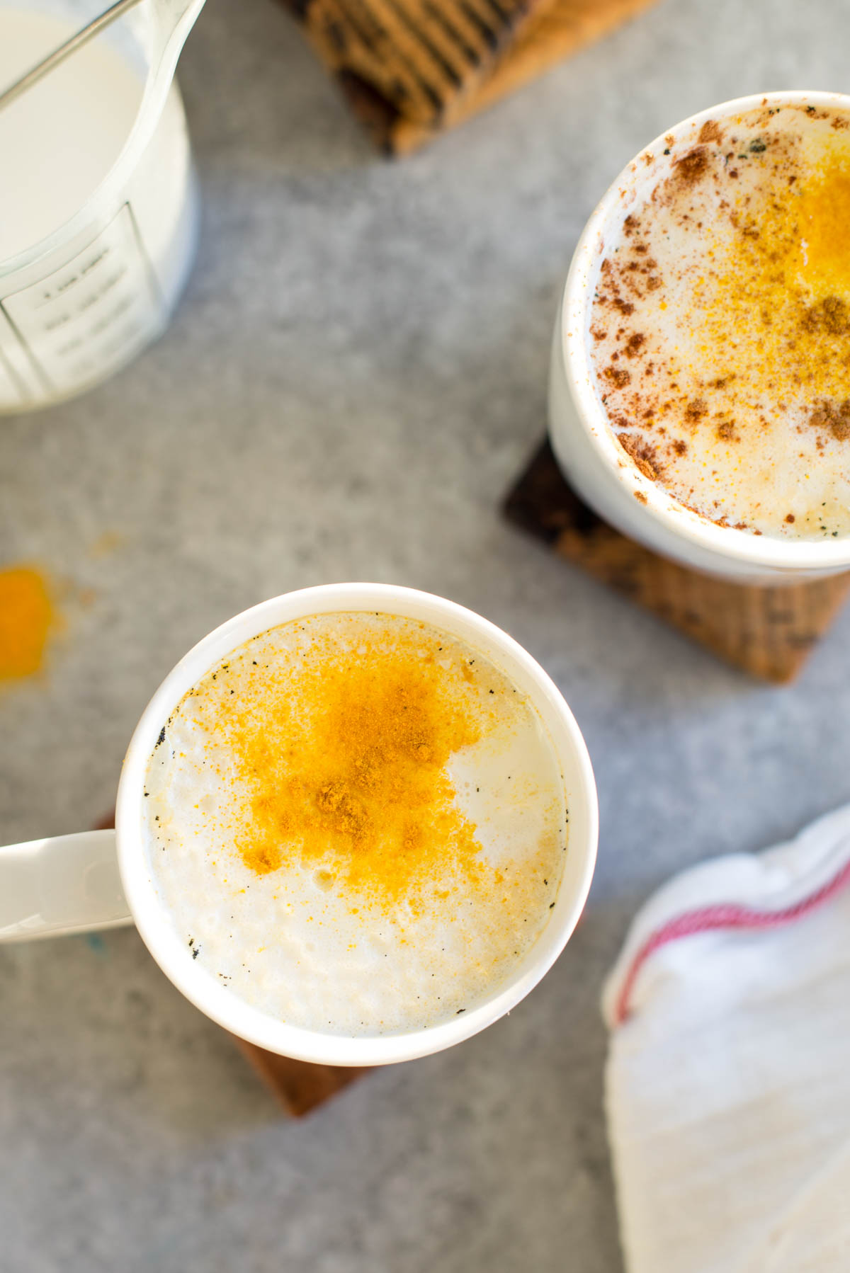 The flavor of a chai tea latte .with the health benefits of turmeric in this easy golden milk chai latte
