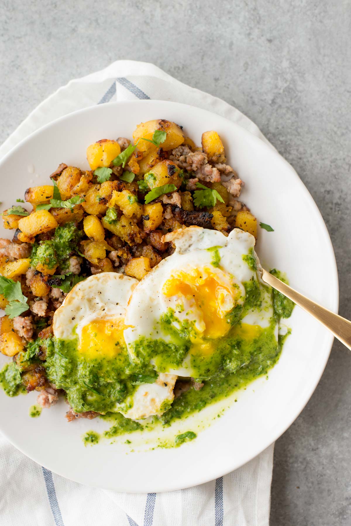 This quick and easy breakfast hash is paleo compliant and made in 10 minutes. 