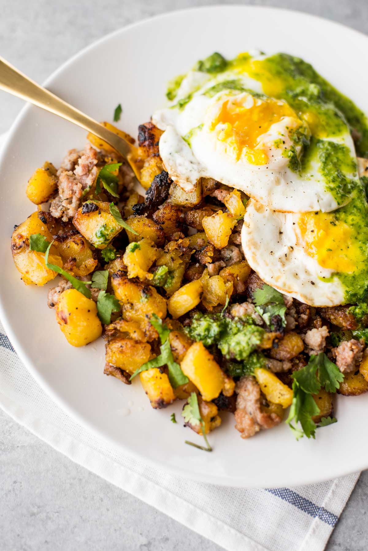 This quick and easy breakfast hash is paleo compliant and made in 10 minutes.