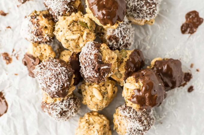 Healthy and homemade energy bites made in 10 minutes. This is the peanut butter chocolate treat you've been looking for.