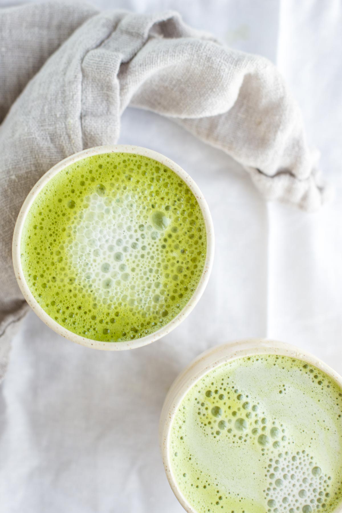 This fat burning matcha latte will change your morning. Made in under five minutes.