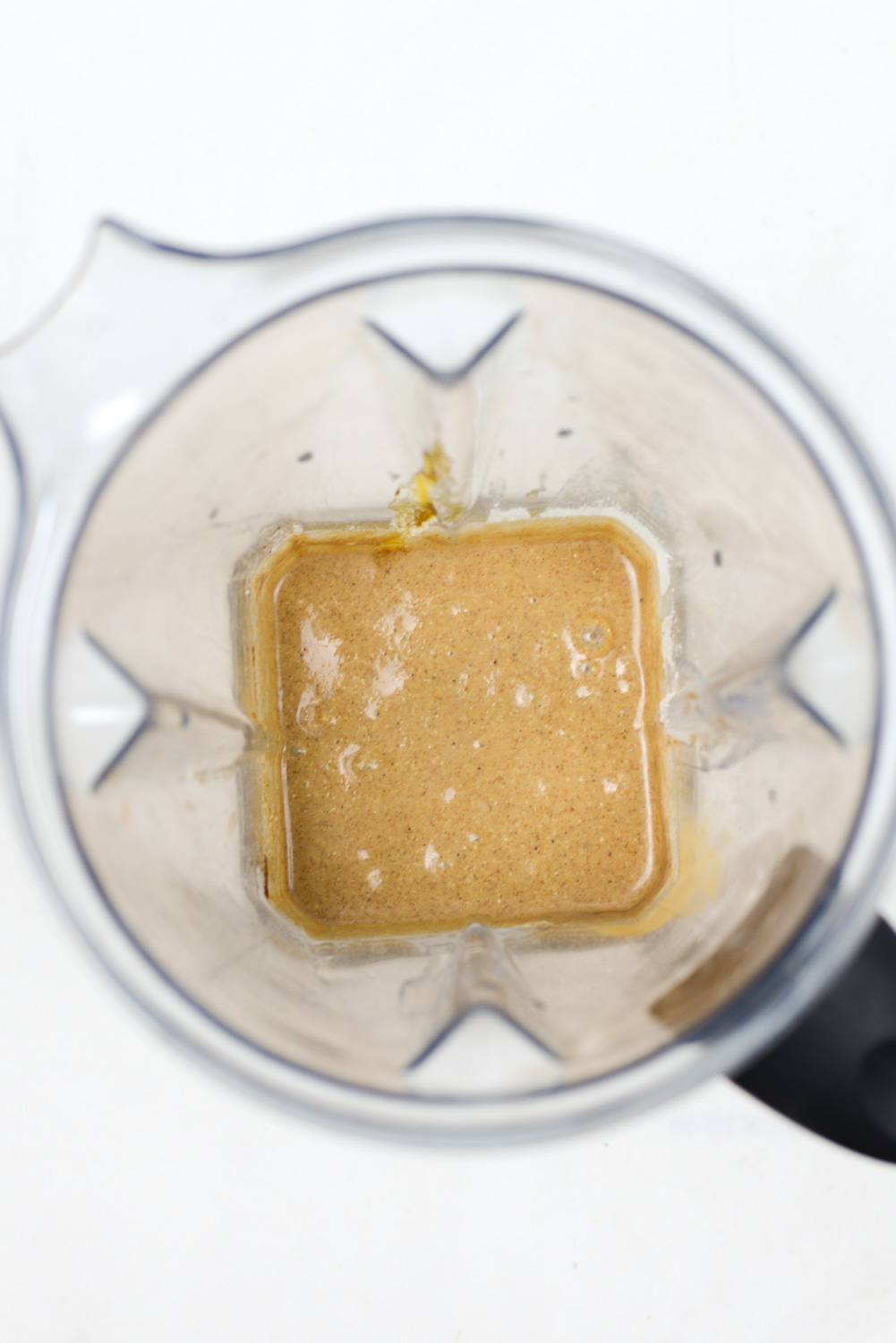 Healthy Blender Gingerbread Protein Pancakes | simplerootswellness.com #breakfast #christmas #protein