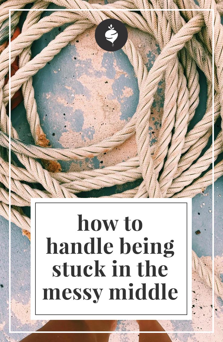How to Handle Being Stuck in the Messy Middle | simplerootswellness.com #podcast #mindset #healthy #goals #motivation #encouragement #fixit